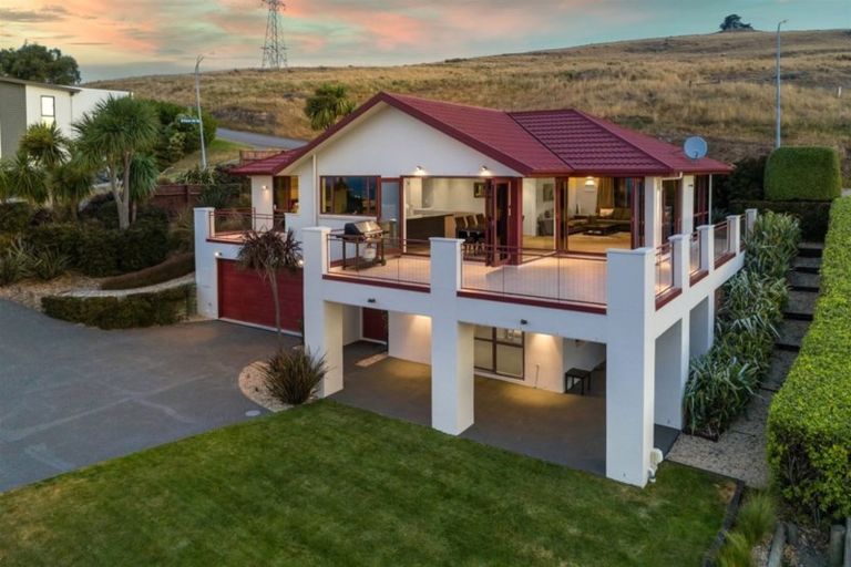 Photo of property in 1 Signal Hill Road, Mount Pleasant, Christchurch, 8081