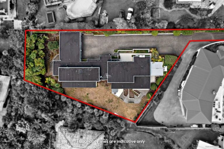 Photo of property in 25 Braemar Road, Castor Bay, Auckland, 0620