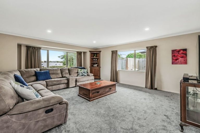 Photo of property in 47 Rolleston Drive, Rolleston, 7614