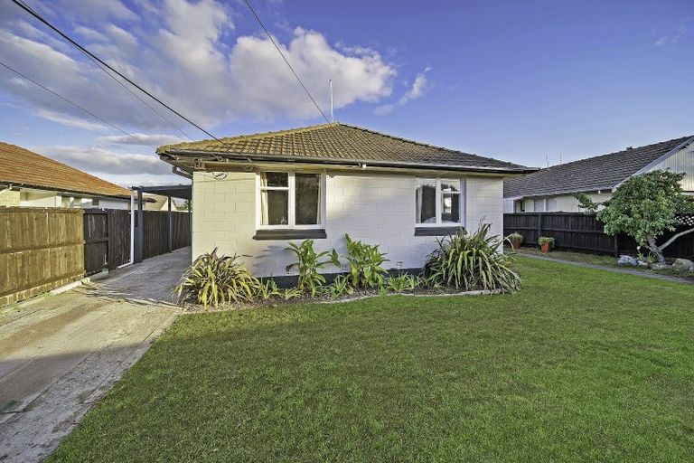 Photo of property in 6 Carisbrooke Street, Aranui, Christchurch, 8061