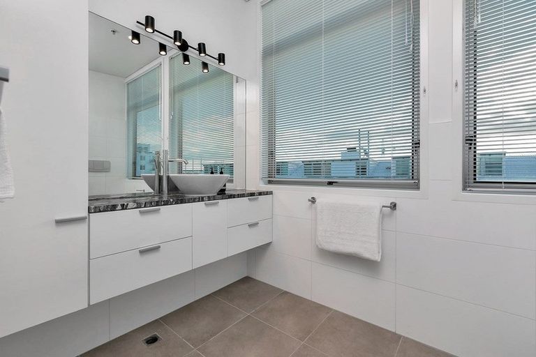 Photo of property in Shed 20 Princes Wharf Apartments, 48a/139 Quay Street, Auckland Central, Auckland, 1010