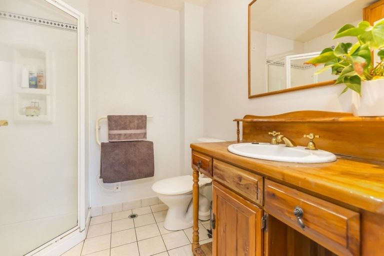 Photo of property in Courtenay Apartments, 401/120 Courtenay Place, Te Aro, Wellington, 6011