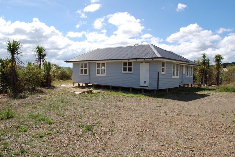 Photo of property in 960a Oneriri Road, Kaiwaka, 0573