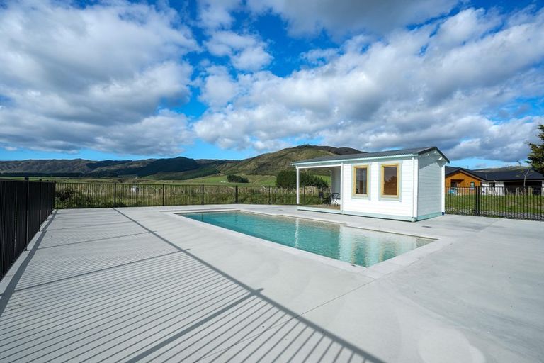 Photo of property in 17 Angus Lane, Tokomaru, Palmerston North, 4474