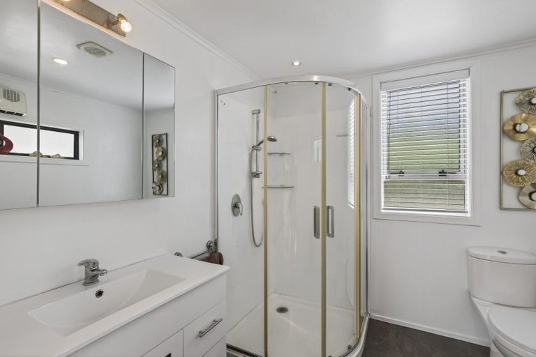 Photo of property in 1 Rimu Street, Strandon, New Plymouth, 4312