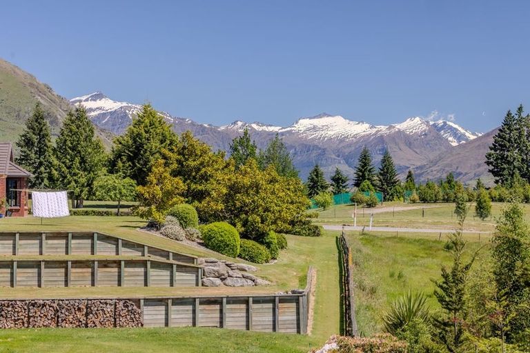Photo of property in 90b Golf Course Road, Wanaka, 9305