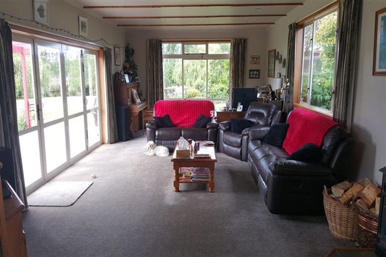Photo of property in 9 Pembroke Street, Waimate, 7980