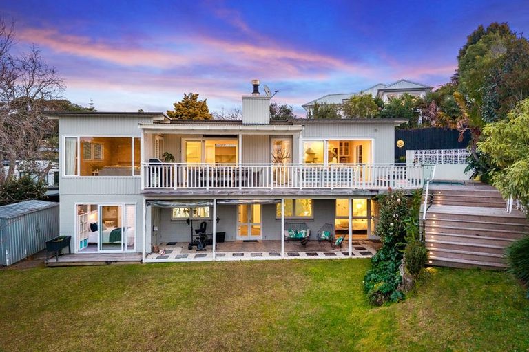 Photo of property in 1a Agathis Avenue, Mairangi Bay, Auckland, 0630