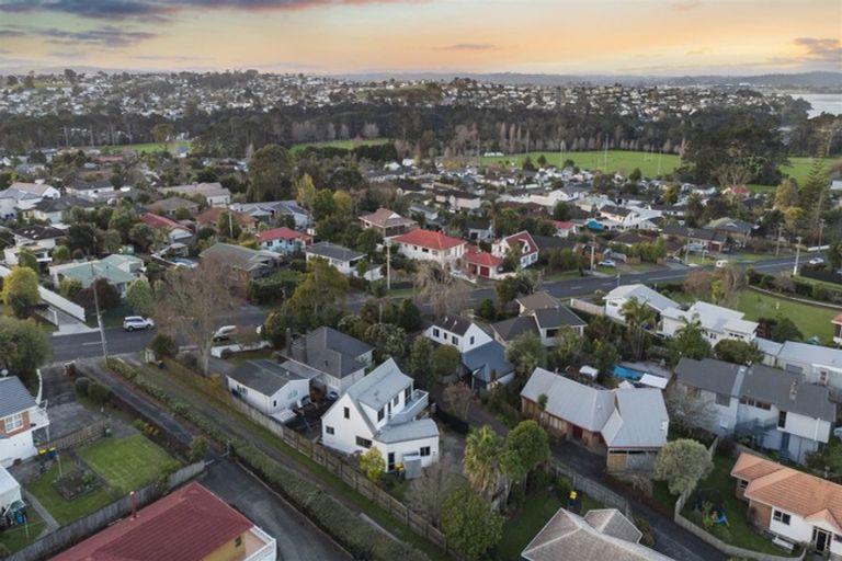 Photo of property in 251a Royal Road, Massey, Auckland, 0614