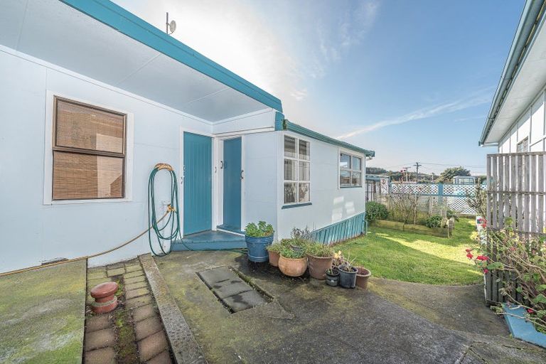 Photo of property in 19 Rapaki Street, Koitiata, Whanganui, 4581
