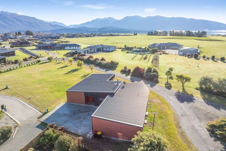 Photo of property in 35 Paton Place, Te Anau, 9600