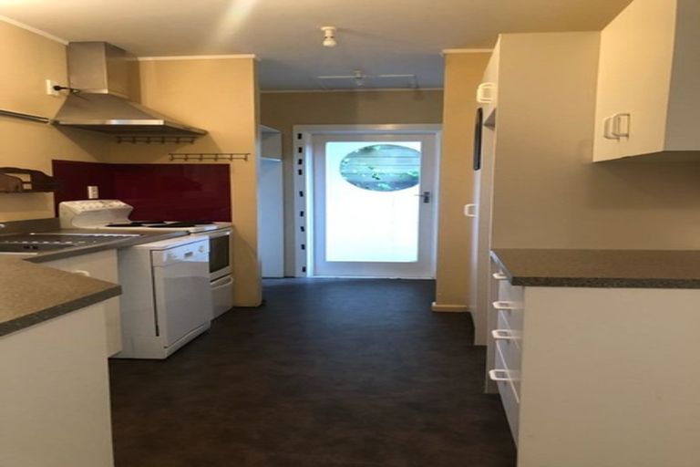 Photo of property in 113 Shakespeare Road, Bluff Hill, Napier, 4110