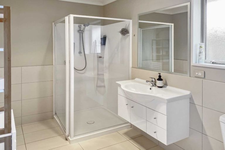 Photo of property in 6 Papaumu Green, Parklands, Christchurch, 8083