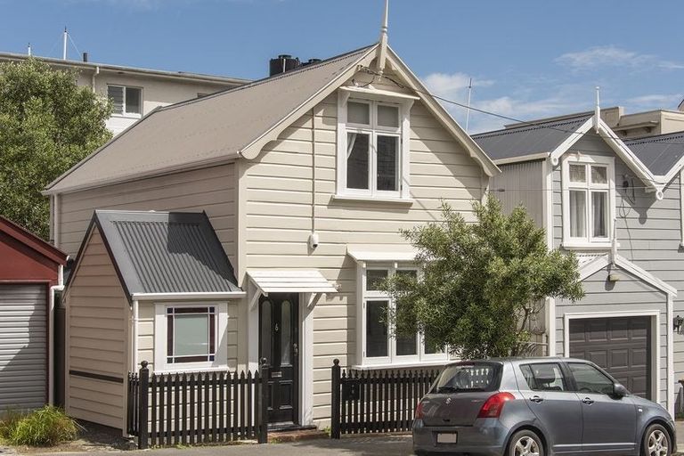 Photo of property in 6 Brougham Street, Mount Victoria, Wellington, 6011