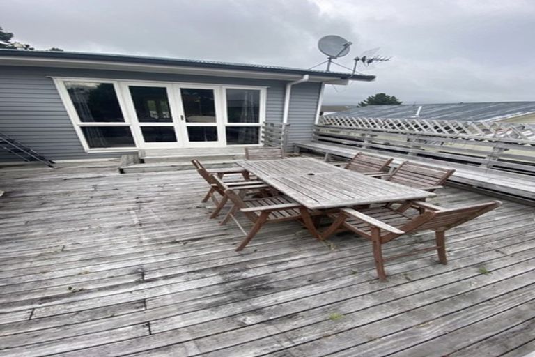 Photo of property in 1 Garboard Lane, Whitby, Porirua, 5024