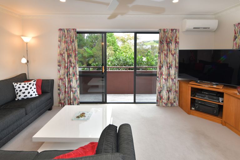 Photo of property in 3/6 Manuka Street, Orewa, 0931