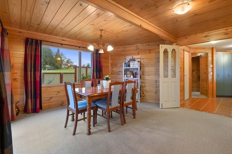 Photo of property in 16 Carpentras Way, Nukuhau, Taupo, 3330