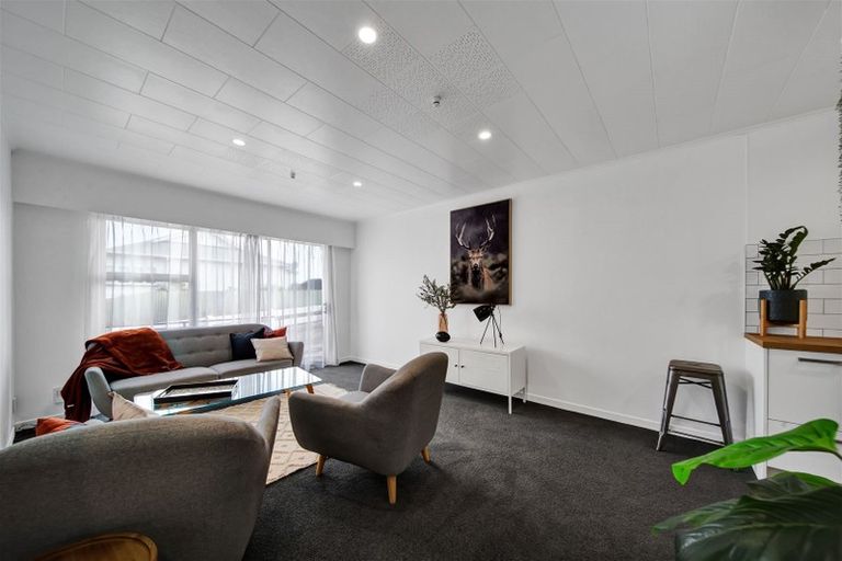 Photo of property in 76b Eliot Street, New Plymouth, 4310