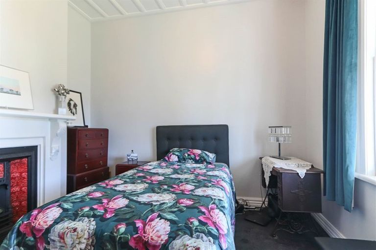 Photo of property in 17 Miro Street, Inglewood, 4330