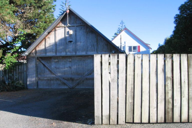 Photo of property in 9 Kapiti Lane, Otaki Beach, Otaki, 5512