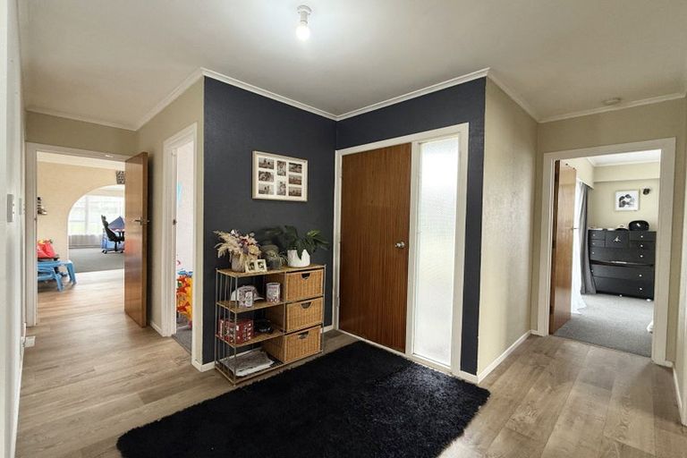 Photo of property in 67 Pohutukawa Drive, Tokoroa, 3420