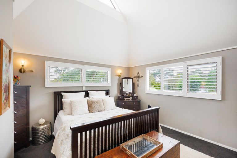 Photo of property in 8 Caccia Birch Lane, Hokowhitu, Palmerston North, 4410