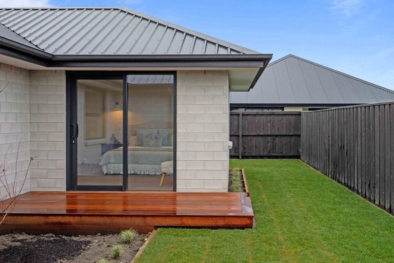 Photo of property in 5 Ferbane Way, Halswell, Christchurch, 8025