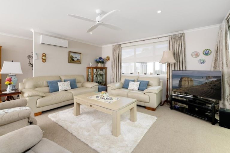 Photo of property in 2 Seashell Drive, Papamoa Beach, Papamoa, 3118
