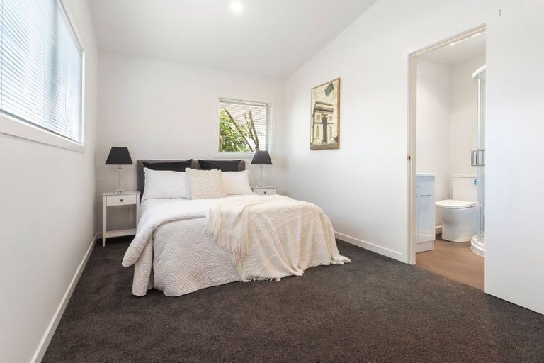 Photo of property in 201 Pakuranga Road, Pakuranga, Auckland, 2010