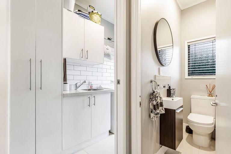 Photo of property in 15 Moorgreen Heights, Torbay, Auckland, 0630