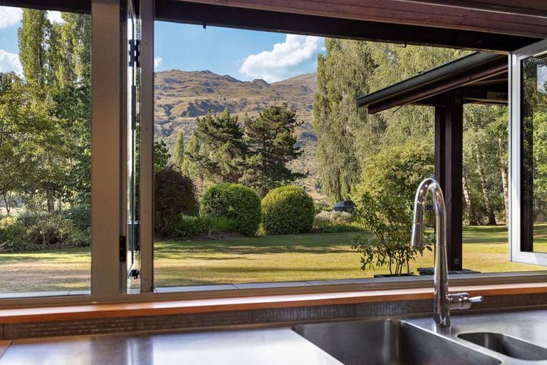 Photo of property in 364 Malaghans Road, Dalefield, Queenstown, 9371