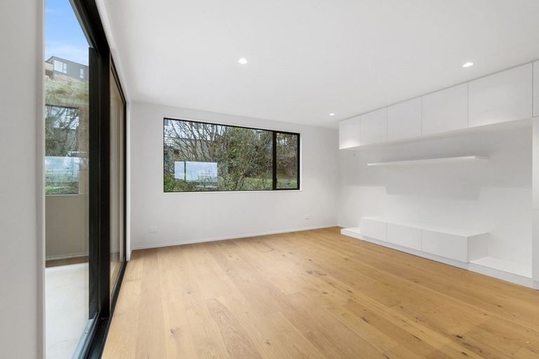 Photo of property in 5 Mary Dobson Way, Island Bay, Wellington, 6023