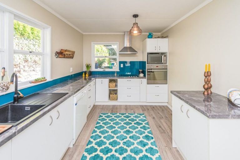 Photo of property in 121 Great North Road, Saint Johns Hill, Whanganui, 4501