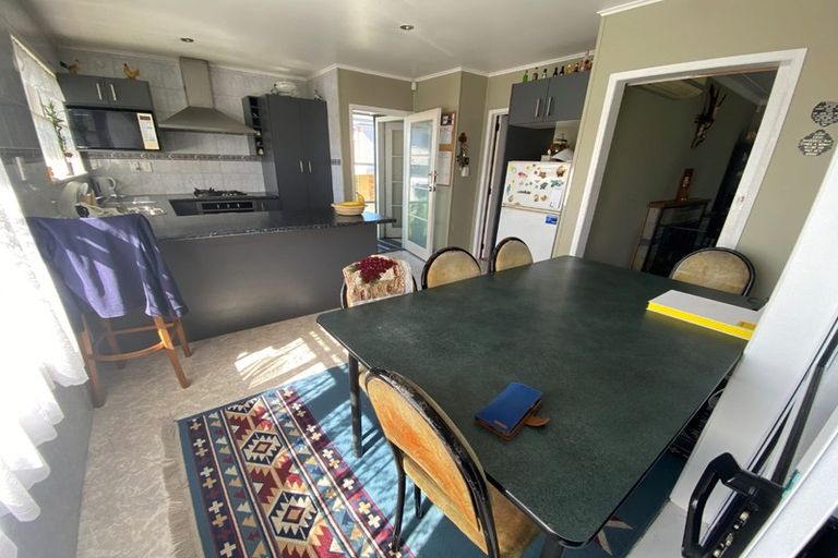 Photo of property in 110 Walmsley Road, Favona, Auckland, 2024
