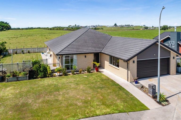 Photo of property in 16 Ryder Drive, Waiwhakaiho, New Plymouth, 4312