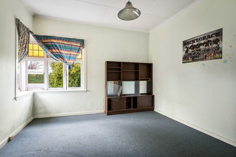 Photo of property in 18 Wyndham Street, Carterton, 5713