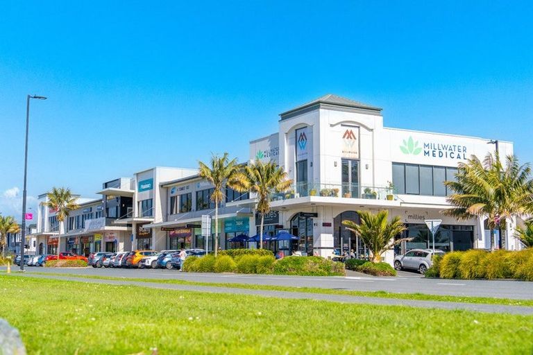 Photo of property in 9 Halcyon Bay Lane, Wainui, 0992