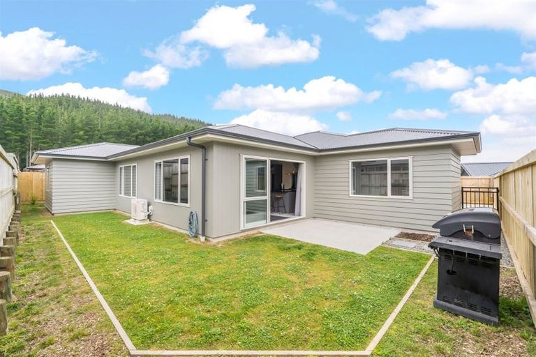 Photo of property in 23 Brian Hughes Road, Wainuiomata, Lower Hutt, 5014