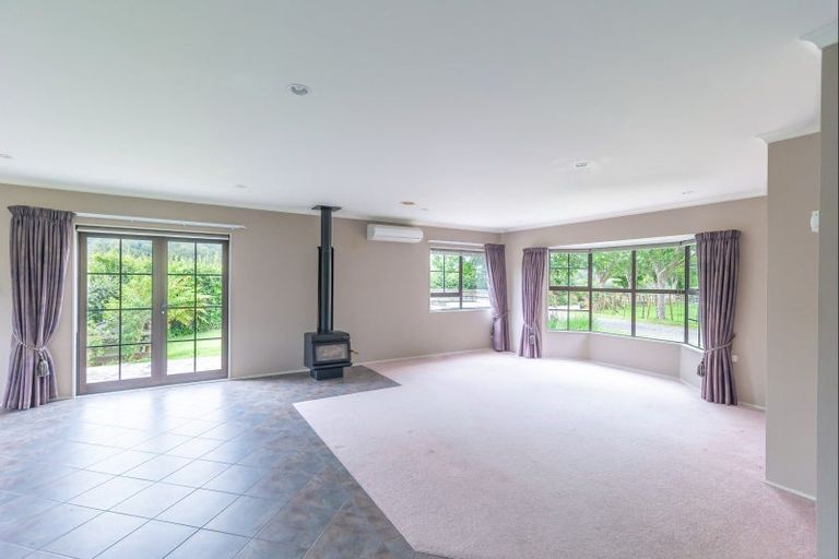 Photo of property in 242 Kuku East Road, Kuku, Levin, 5570