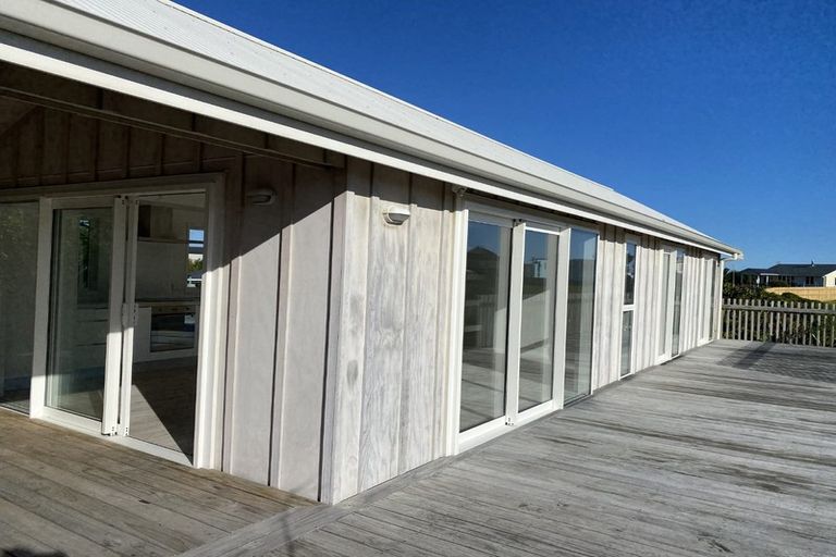 Photo of property in 46 Gawler Street, Te Horo Beach, Otaki, 5581