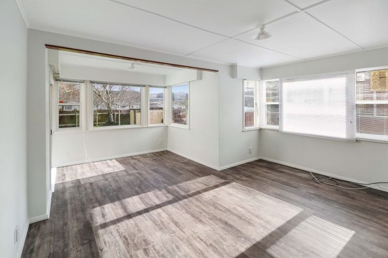 Photo of property in 5 Fleet Street, Naenae, Lower Hutt, 5011