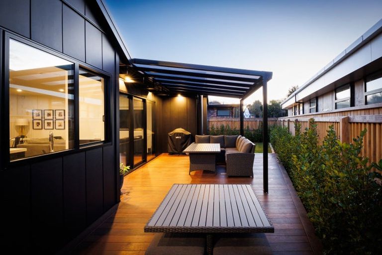 Photo of property in 58 Kanuka Drive, Hokowhitu, Palmerston North, 4410