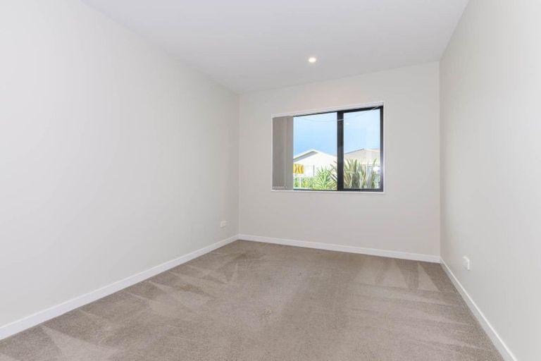 Photo of property in 40 Koroheke Road, Takanini, 2110