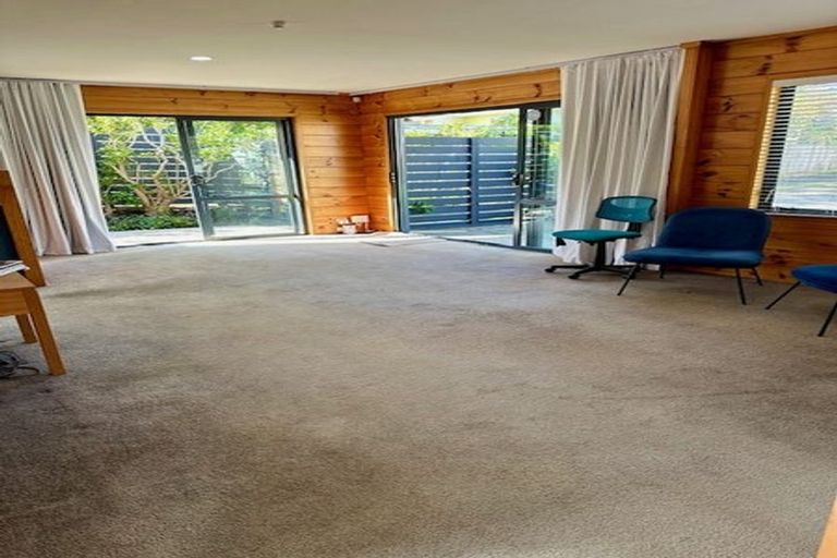 Photo of property in 21a Fraser Road, Narrow Neck, Auckland, 0624