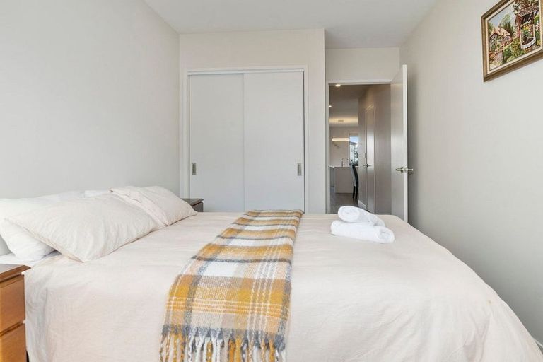 Photo of property in 10 Kea Road, Silverdale, 0932