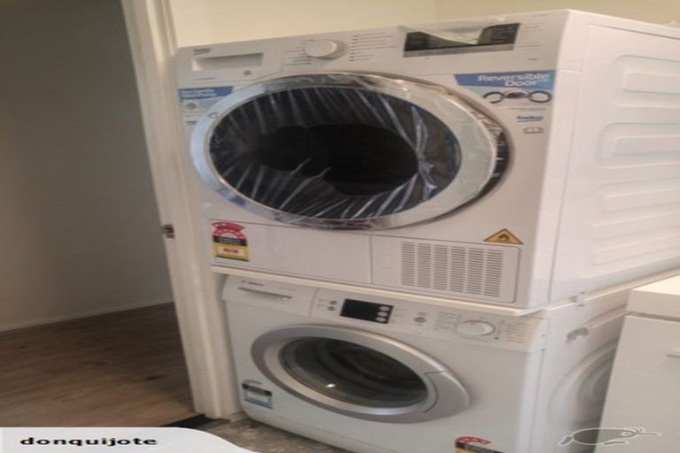 Photo of property in 164 Sunset Road, Unsworth Heights, Auckland, 0632