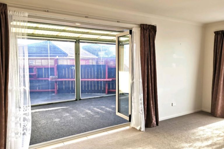 Photo of property in 4 Wai Place, One Tree Point, 0118