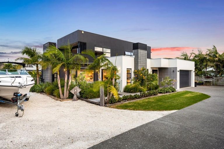 Photo of property in 243 Mangatawhiri Road, Omaha, Warkworth, 0986