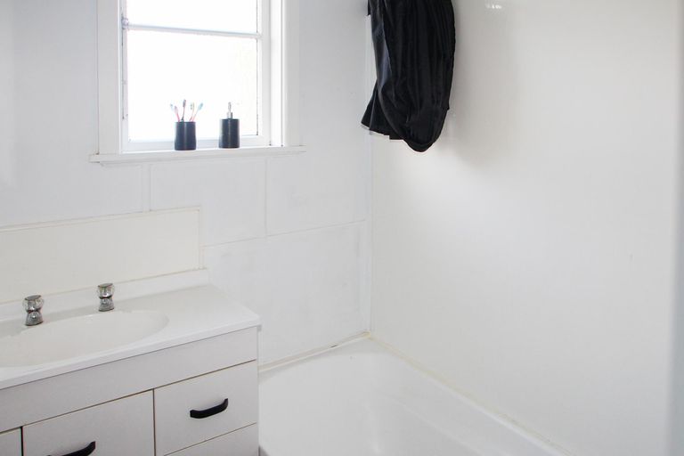 Photo of property in 13 Raglan Street, Oamaru North, Oamaru, 9400