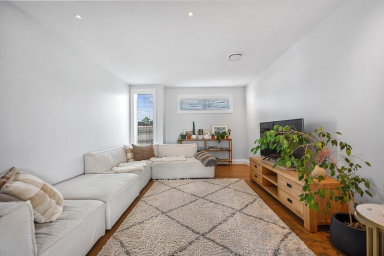 Photo of property in 438 Oaia Road, Muriwai, Waimauku, 0881